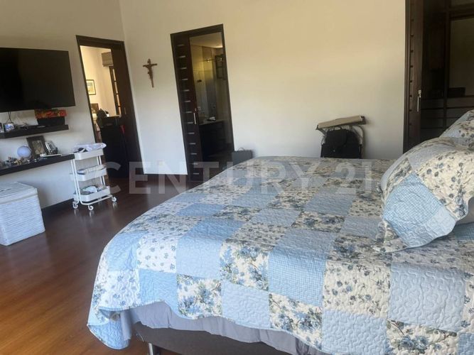 Casa de 4 alcobas en arriendo en Altos Del Escobero, Envigado, 426 m² · foto 19 de 24