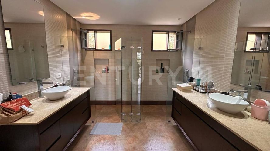 Casa de 4 alcobas en arriendo en Altos Del Escobero, Envigado, 426 m² · foto 20 de 24
