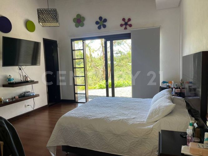 Casa de 4 alcobas en arriendo en Altos Del Escobero, Envigado, 426 m² · foto 21 de 24