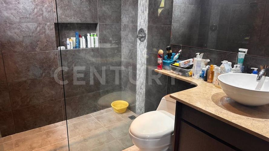 Casa de 4 alcobas en arriendo en Altos Del Escobero, Envigado, 426 m² · foto 24 de 24