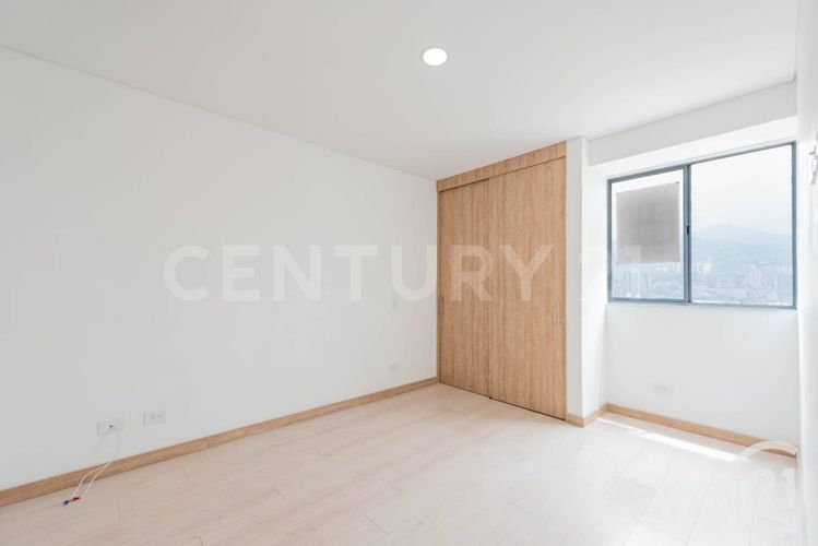 Apartamento de 2 alcobas en venta en Tablazo, Itagüí, 56 m² · foto 4 de 17