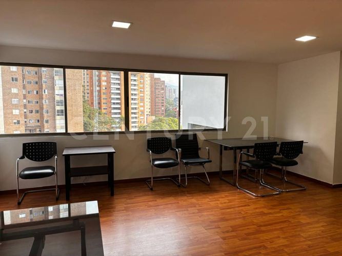 Oficina en arriendo en Las Lomas, Medellín, 54 m² · foto 6 de 13