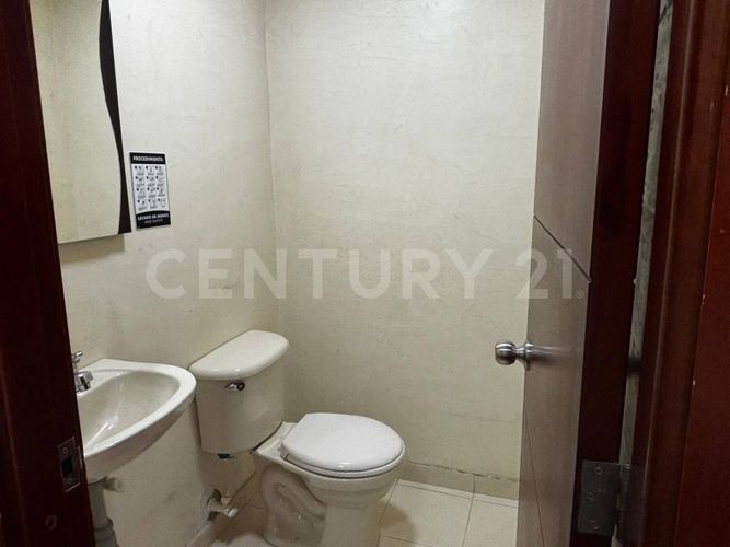 Oficina en arriendo en Las Lomas, Medellín, 54 m² · foto 8 de 13