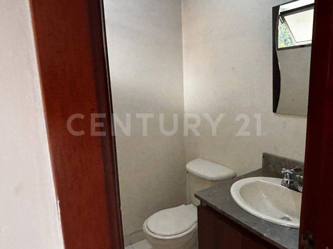 Oficina en arriendo en Las Lomas, Medellín, 54 m² · foto 10 de 13