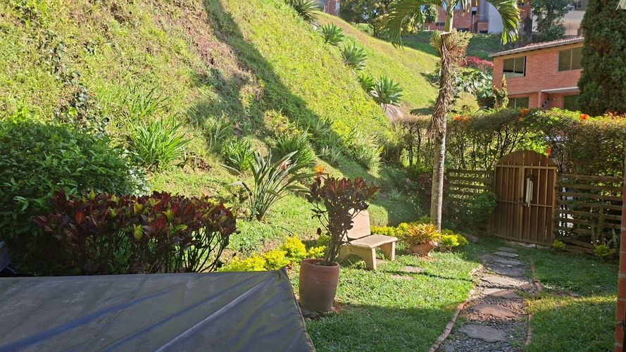 Casa de 3 alcobas en venta en Las Antillas, Envigado, 210 m² · foto 14 de 24