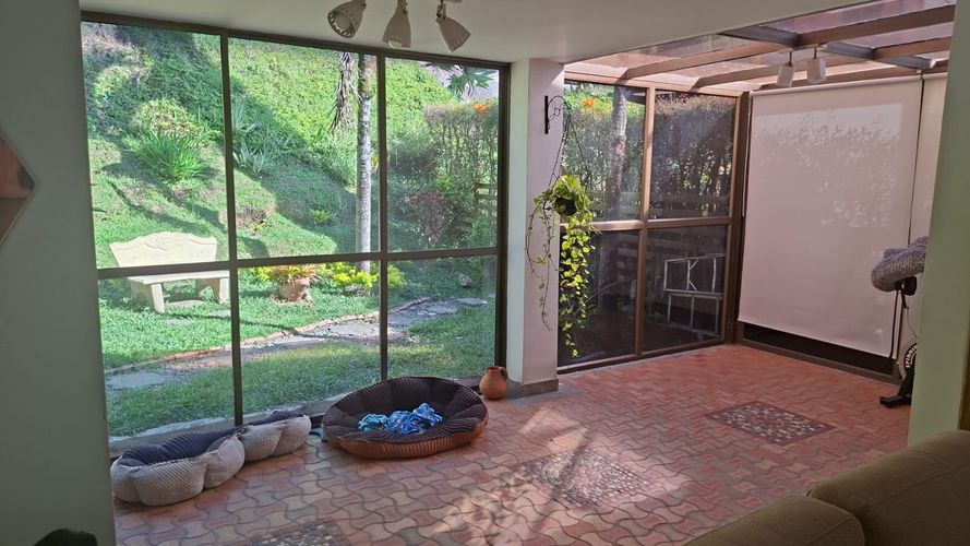 Casa de 3 alcobas en venta en Las Antillas, Envigado, 210 m² · foto 5 de 24