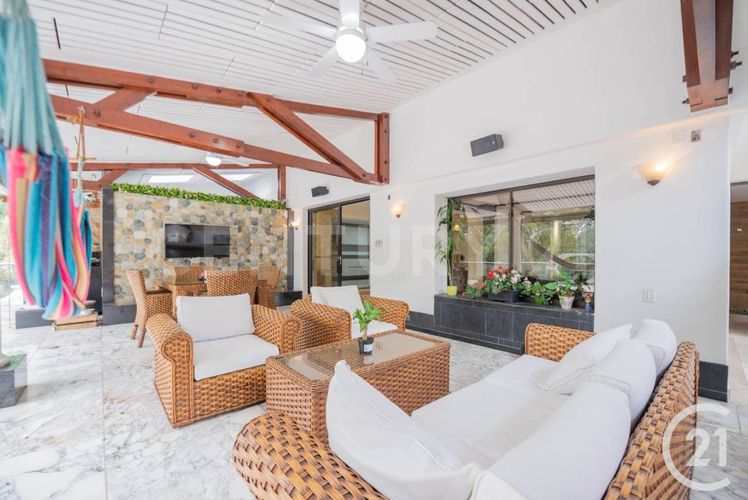 Casa de 4 alcobas en venta en La Milagrosa, Medellín, 662 m² · foto 3 de 24