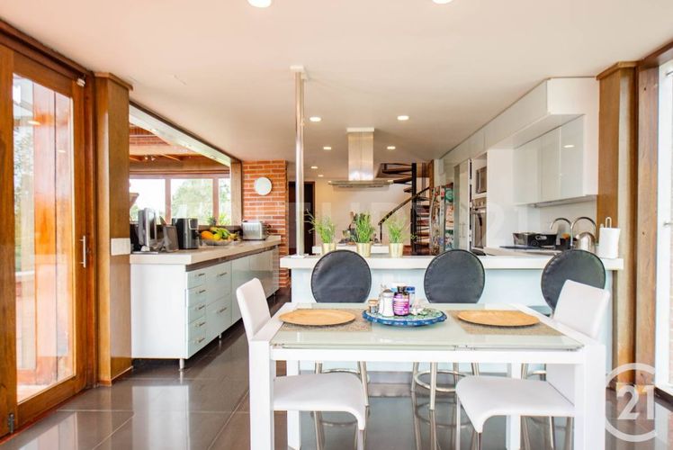 Casa de 3 alcobas en venta en Loma Del Escobero, Medellín, 450 m² · foto 7 de 23