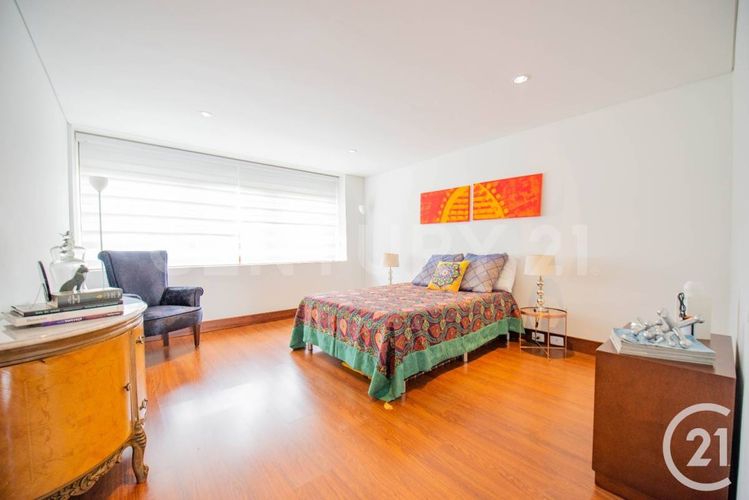 Casa de 3 alcobas en venta en Loma Del Escobero, Medellín, 450 m² · foto 12 de 23