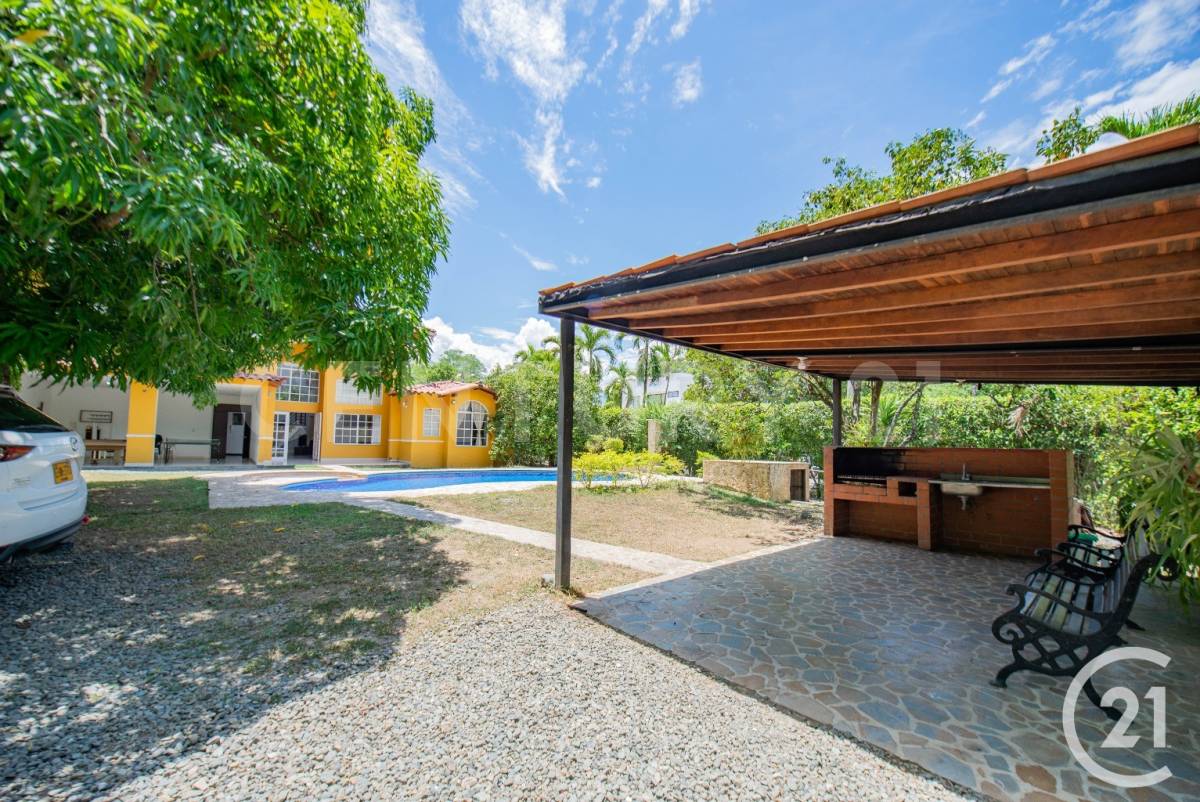 5BR Country House in Paso real (328 m²) for Sale - 2