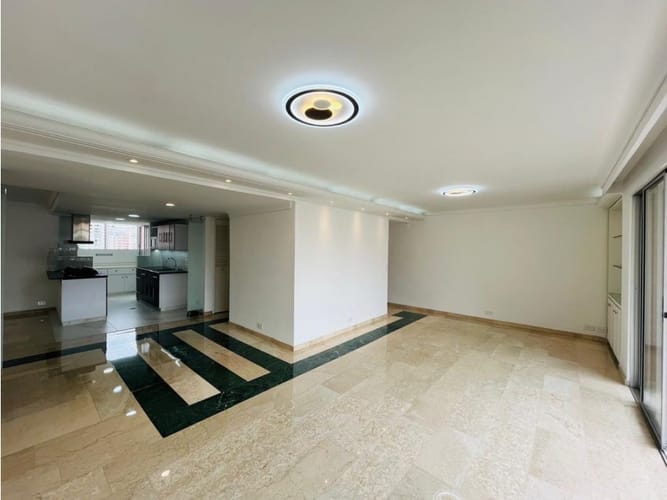 Apartamento de 3 alcobas en arriendo en La Florida, Medellín, 150 m² · foto 2 de 10