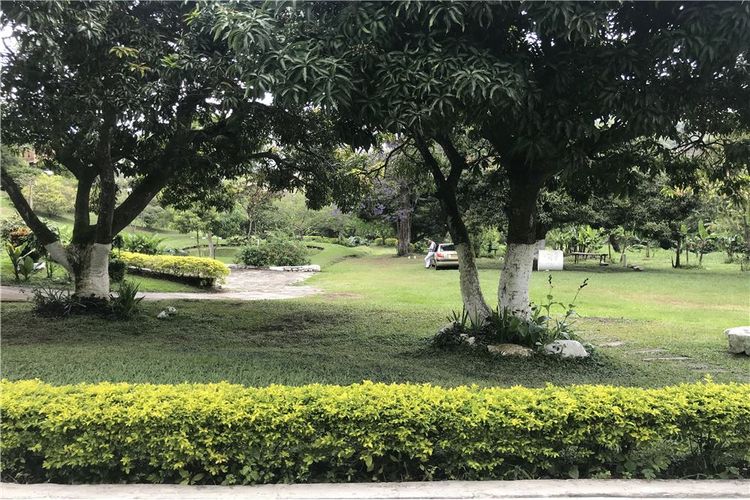 Casa de 5 alcobas en venta en Montebello, Cali, 250 m² · foto 6 de 24