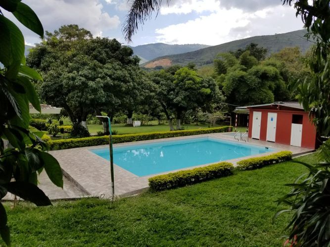 Casa de 5 alcobas en venta en Montebello, Cali, 250 m² · foto 9 de 24