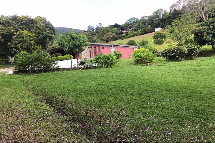 Casa de 5 alcobas en venta en Montebello, Cali, 250 m² · foto 13 de 24