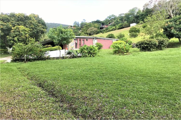 Casa de 5 alcobas en venta en Montebello, Cali, 250 m² · foto 22 de 24