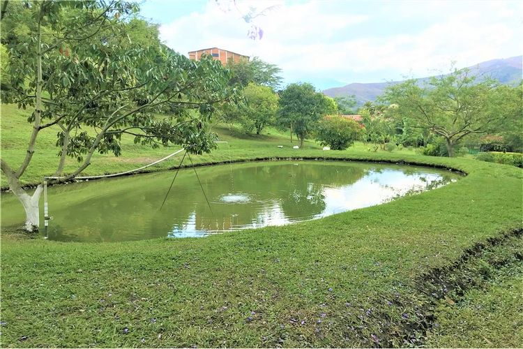 Casa de 5 alcobas en venta en Montebello, Cali, 250 m² · foto 23 de 24
