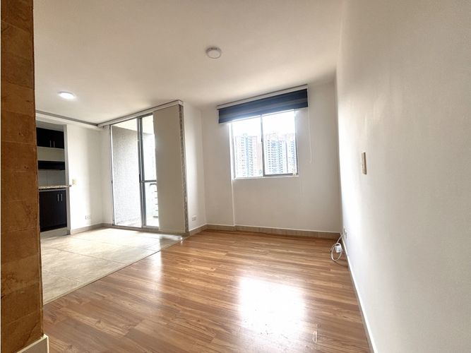 Apartamento de 2 alcobas en arriendo en Los Arias, Sabaneta, 60 m² · foto 2 de 14