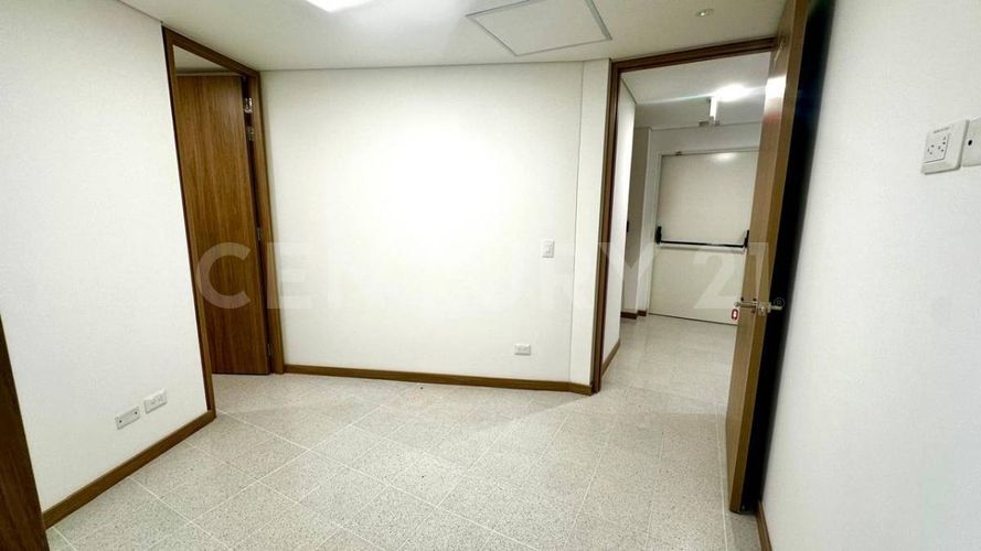 Consultorio en arriendo en Los Pinos, Medellín, 25 m² · foto 11 de 18