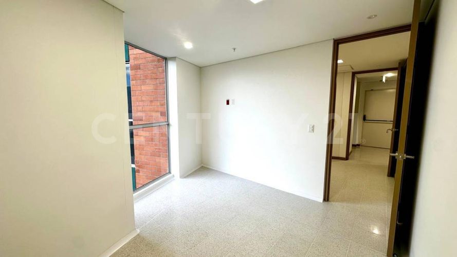 Consultorio en arriendo en Los Pinos, Medellín, 25 m² · foto 14 de 18