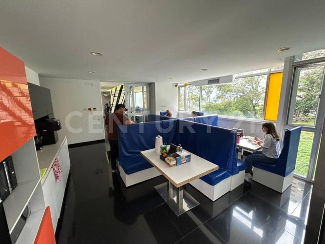 Oficina en arriendo en Villa Carlota, Medellín, 400 m² · foto 10 de 22