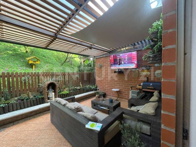 Casa de 3 alcobas en venta en Tierra Grata, Envigado, 146 m² · foto 4 de 16