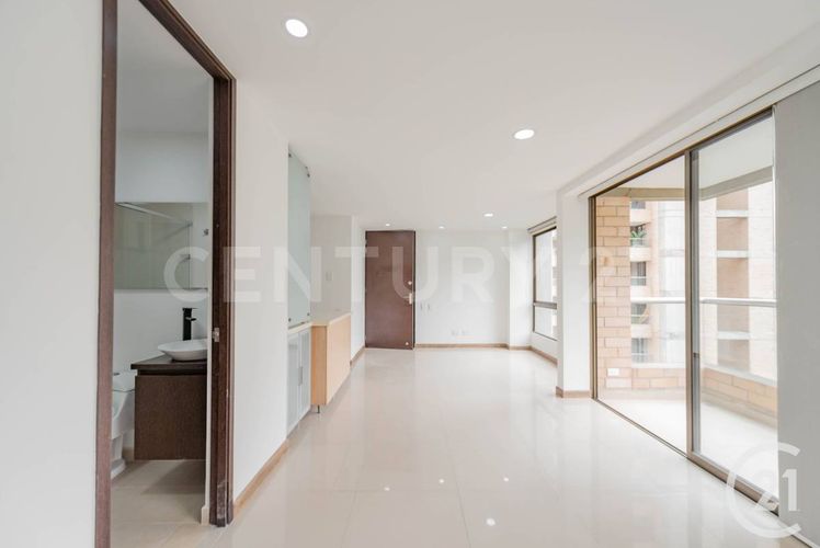 Apartamento de 2 alcobas en arriendo en Vía Las Palmas, Medellín, 72 m² · foto 3 de 21