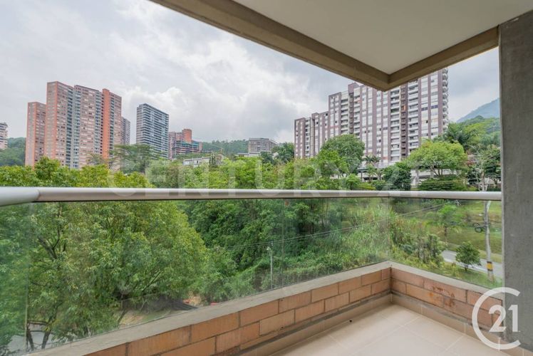 Apartamento de 2 alcobas en arriendo en Vía Las Palmas, Medellín, 72 m² · foto 11 de 21
