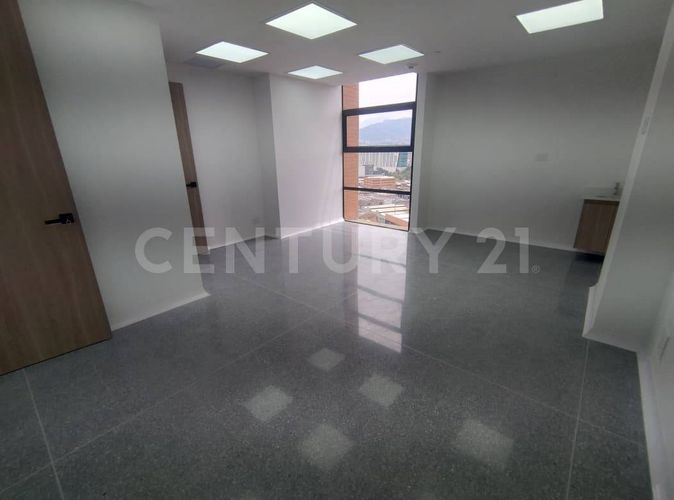 Consultorio en venta en Perpetuo Socorro, Medellín, 37 m² · foto 4 de 10