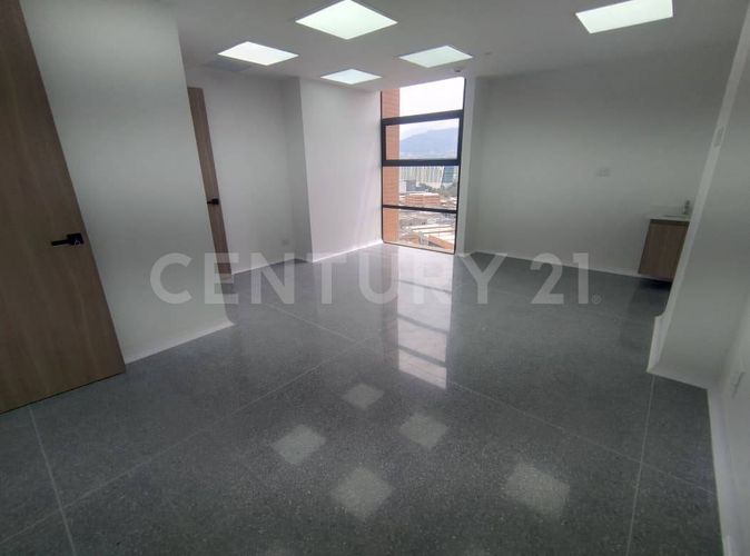 Consultorio en venta en Perpetuo Socorro, Medellín, 37 m² · foto 6 de 10