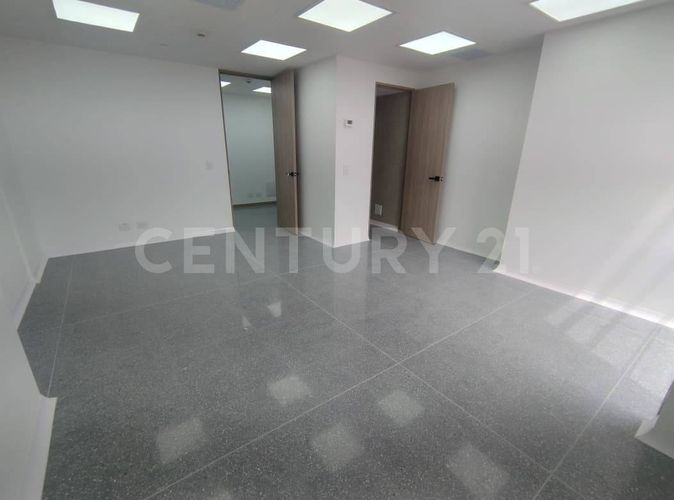 Consultorio en venta en Perpetuo Socorro, Medellín, 37 m² · foto 7 de 10