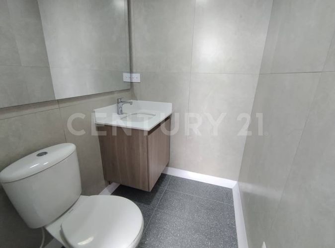 Consultorio en venta en Perpetuo Socorro, Medellín, 37 m² · foto 9 de 10