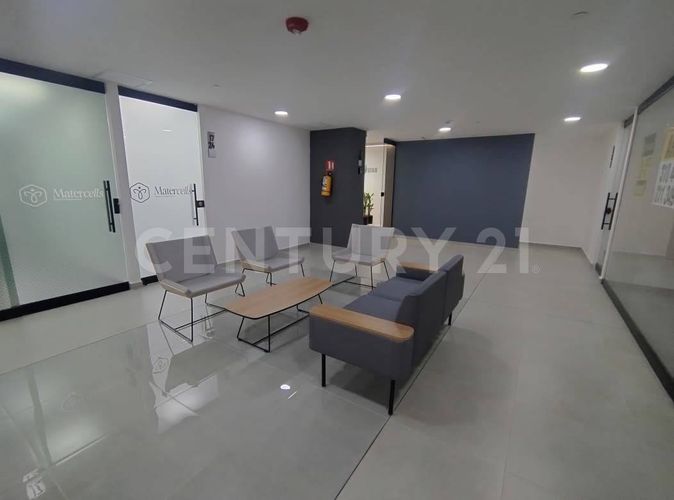 Consultorio en venta en Perpetuo Socorro, Medellín, 37 m² · foto 10 de 10