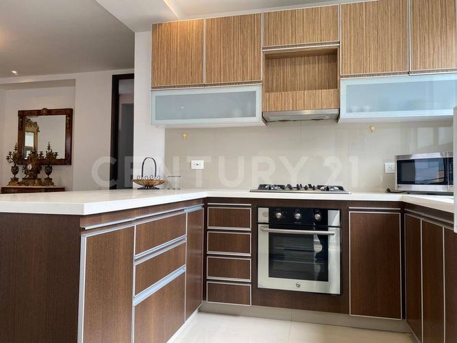 Apartamento de 3 alcobas en arriendo en Las Lomas No.2, Medellín, 150 m² · foto 3 de 15