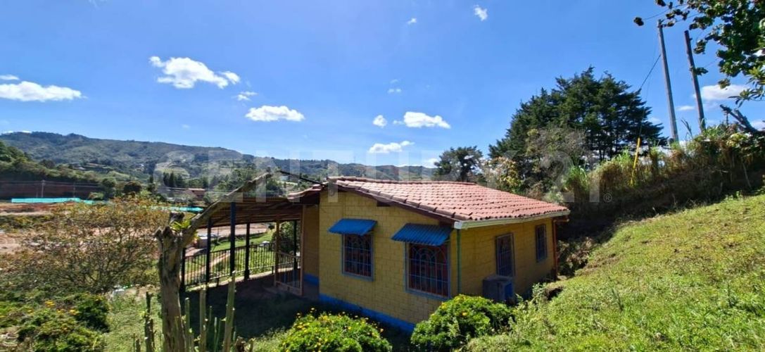 Finca en venta en La Mejia, Guarne, 120 m² · foto 6 de 16