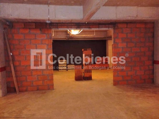 Local en arriendo en Las Palmas, Medellín, 200 m² · foto 2 de 7