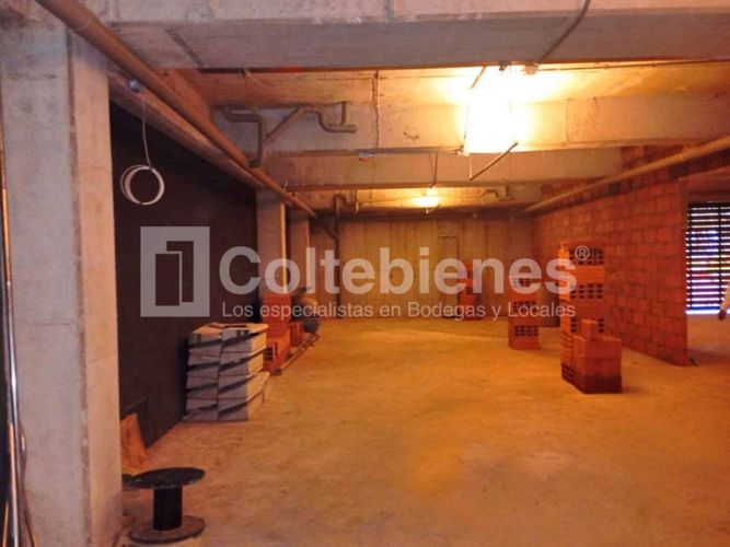 Local en arriendo en Las Palmas, Medellín, 200 m² · foto 3 de 7