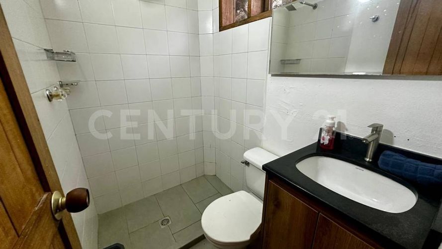Casa de 5 alcobas en venta en Las Palmas, Envigado, 280 m² · foto 17 de 23