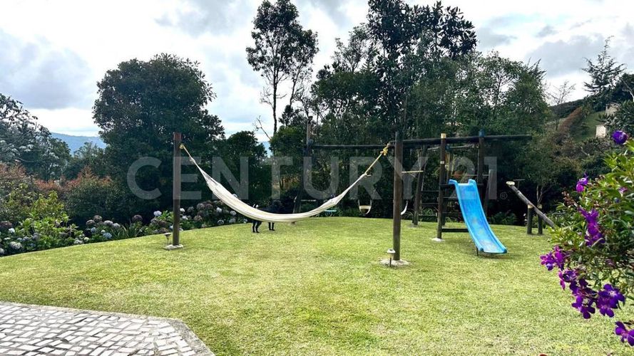 Casa de 5 alcobas en venta en Las Palmas, Envigado, 280 m² · foto 22 de 23