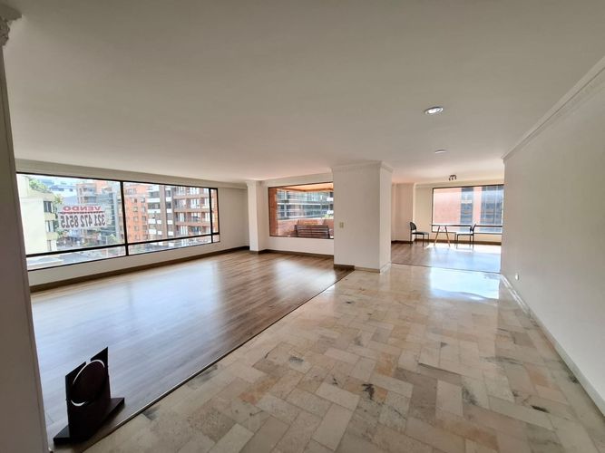 Casa de 3 alcobas en venta en El Virrey, Bogotá, 249 m² · foto 8 de 19