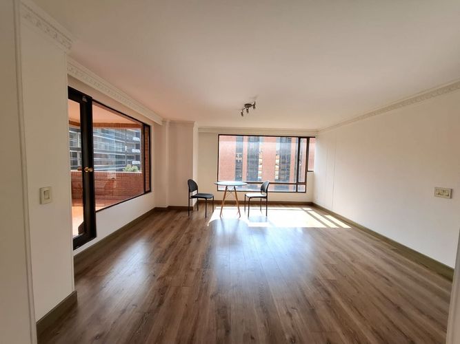 Casa de 3 alcobas en venta en El Virrey, Bogotá, 249 m² · foto 9 de 19