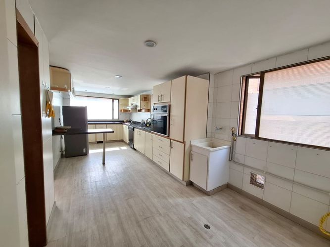 Casa de 3 alcobas en venta en El Virrey, Bogotá, 249 m² · foto 11 de 19