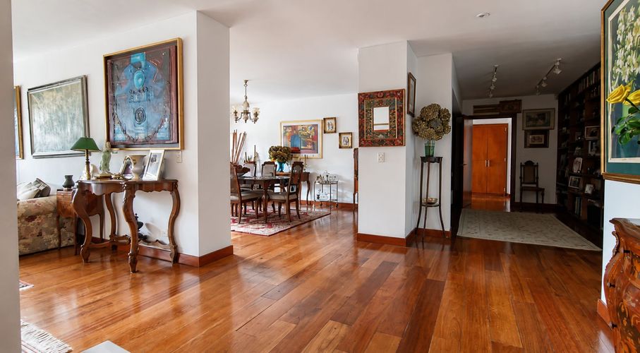 Apartamento en venta en Chico Norte, Bogotá · foto 3 de 19