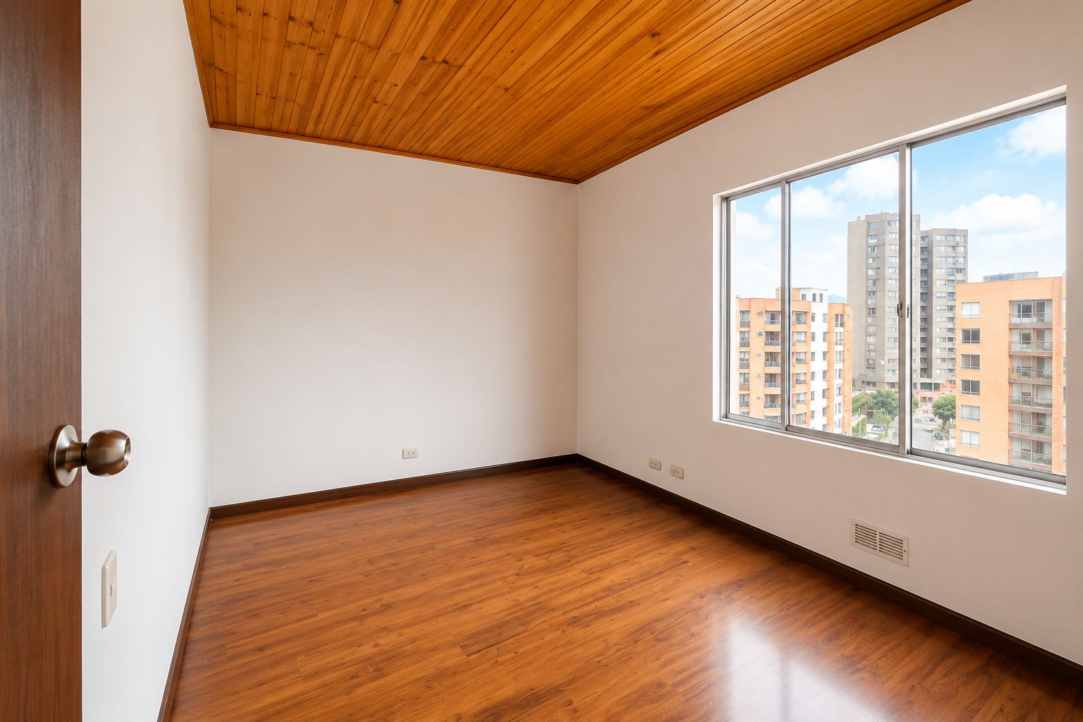 Apartamento en venta en Lagos De Torca, Bogotá · foto 8 de 17