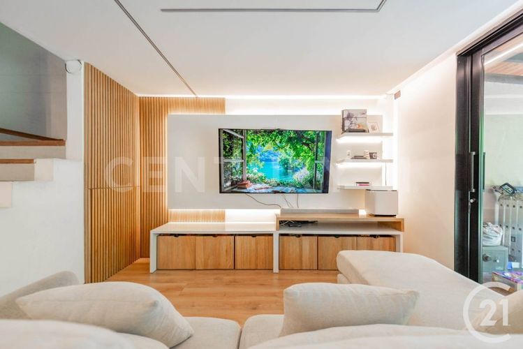Casa de 4 alcobas en venta en El Poblado, Envigado, 209 m² · foto 7 de 21