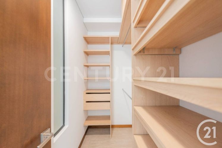 Apartamento de 3 alcobas en venta en San Lucas, Medellín, 280 m² · foto 23 de 24