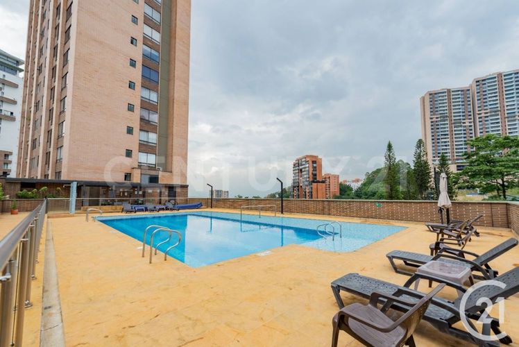 Apartamento de 3 alcobas en venta en San Lucas, Medellín, 280 m² · foto 24 de 24