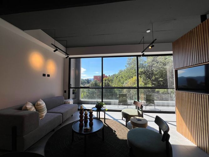 Apartamento de 2 alcobas en arriendo en El Poblado, Medellín, 84 m² · foto 5 de 11