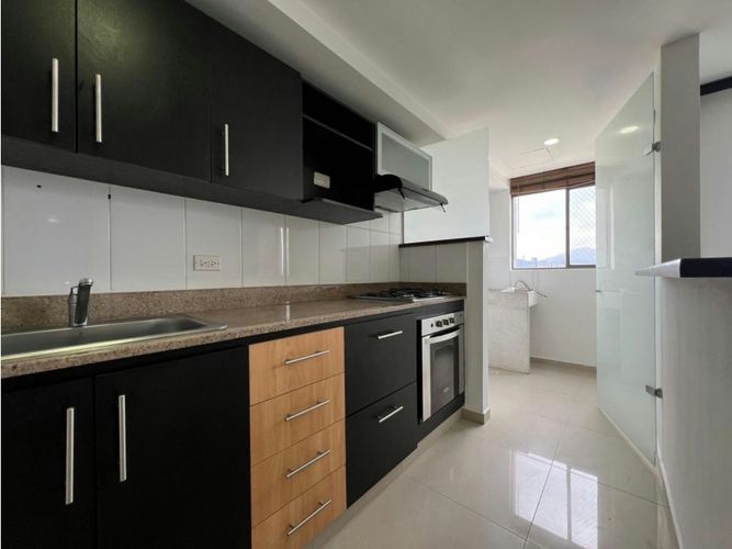 Apartamento de 2 alcobas en venta en Alto De Misael, Envigado, 71 m² · foto 3 de 7