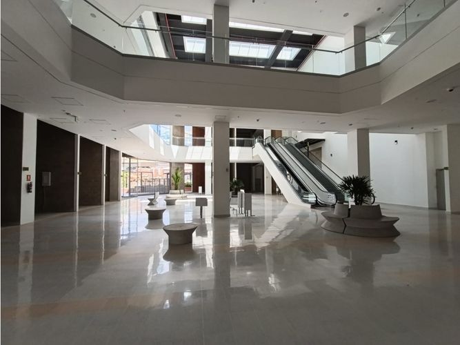 Consultorio en venta en Los Pinos, Medellín, 29 m² · foto 11 de 12