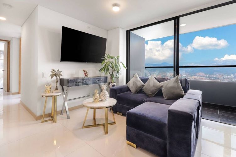 Apartamento de 3 alcobas en arriendo en Loma Del Indio, Medellín, 90 m² · foto 2 de 22